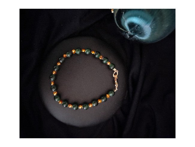 BRACELET PIERRE TEINTÉE VERTE ET PERLES DE RIVIÈRE